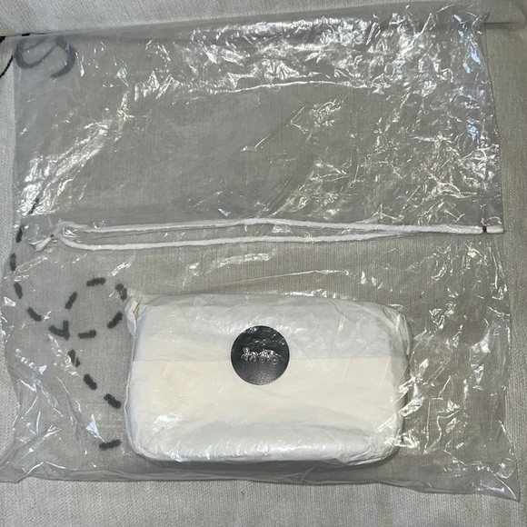 Coach X Peanuts Nolita 19 with Snoopy Let it Snow Motif New - Picture 7 of 8